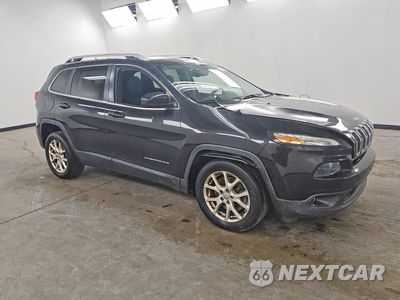 Czwarte zdjęcie samochodu z boku: 2015 JEEP CHEROKEE LATITUDE VIN:1C4PJLCBXFW573634 - miniatura