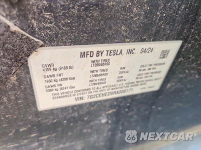 Zdjęcie 12 z 12 samochodu: 2024 TESLA CYBERTRUCK VIN:7G2CEHED9RA006171 - miniatura