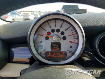 Zdjęcie 9 z 12 samochodu: 2009 MINI COOPER S VIN:WMWMF73509TW82631 - miniatura