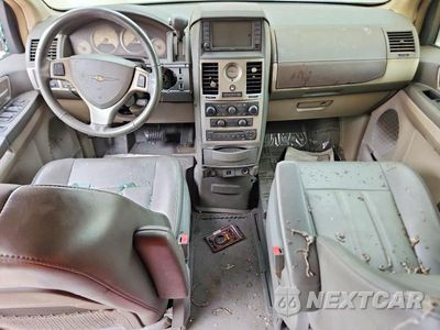 Zdjęcie 8 z 13 samochodu: 2010 CHRYSLER TOWN & COUNTRY TOURING VIN:2A4RR5DX6AR501137 - miniatura