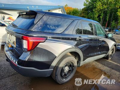 Trzecie zdjęcie samochodu z tyłu: 2025 FORD EXPLORER POLICE INTERCEPTOR VIN:1FM5K8AB9SGB07486 - miniatura