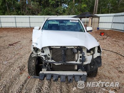 Piąte zdjęcie samochodu w środku: 2020 TOYOTA TACOMA SR5 VIN:5TFAX5GN8LX176241 - miniatura