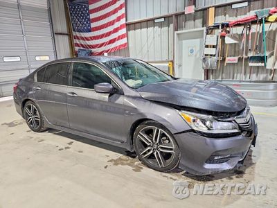 Czwarte zdjęcie samochodu z boku: 2017 HONDA ACCORD SPORT VIN:1HGCR2E51HA056670 - miniatura