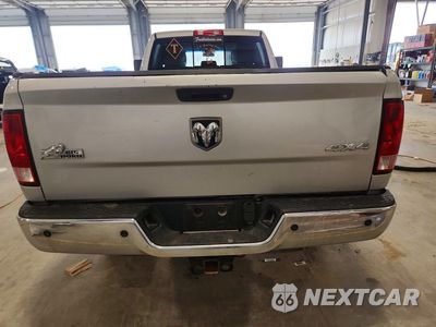 Zdjęcie 6 z 12 samochodu: 2018 RAM 2500 SLT VIN:3C6UR5JL9JG156233 - miniatura