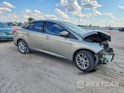 Czwarte zdjęcie samochodu z boku: 2015 FORD FOCUS SE VIN:1FADP3F29FL274897 - miniatura