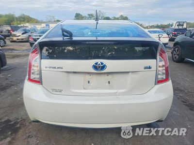 Zdjęcie 6 z 13 samochodu: 2015 TOYOTA PRIUS FIVE VIN:JTDKN3DUXF0402996 - miniatura