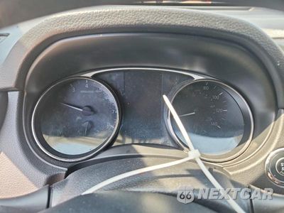 Zdjęcie 9 z 12 samochodu: 2015 NISSAN ROGUE SV VIN:KNMAT2MV1FP508653 - miniatura