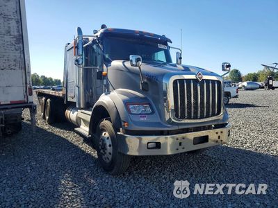 Czwarte zdjęcie samochodu z boku: 2020 INTERNATIONAL HX620 FLATBED TRUCK VIN:3HTDTAPT3LN268246 - miniatura