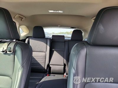 Zdjęcie 10 z 13 samochodu: 2017 LEXUS NX 200T VIN:JTJYARBZ9H2069220 - miniatura
