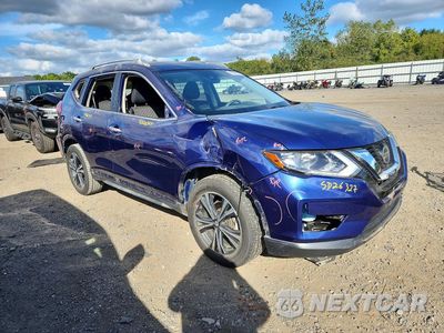 Czwarte zdjęcie samochodu z boku: 2019 NISSAN ROGUE SV VIN:JN8AT2MV3KW379349 - miniatura