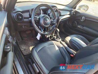 Zdjęcie 8 z 13 samochodu: 2019 MINI COOPER VIN:WMWXP5C51K2L02058 - miniatura
