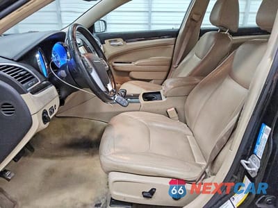 Zdjęcie 7 z 12 samochodu: 2013 CHRYSLER 300 VIN:2C3CCAAG7DH507859 - miniatura
