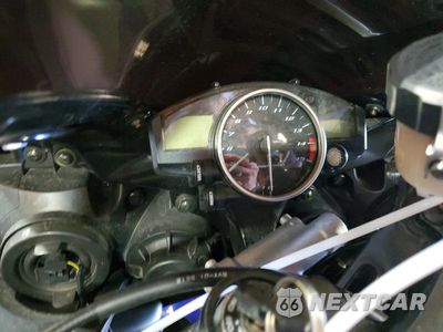 Zdjęcie 7 z 9 samochodu: 2005 YAMAHA YZFR1 VIN:JYARN13E15A015657 - miniatura