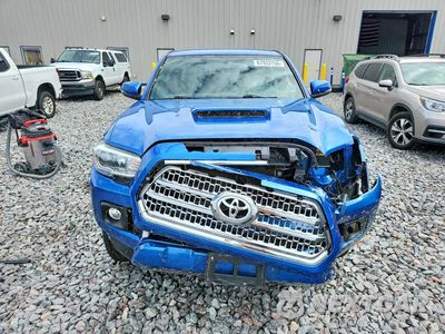 Piąte zdjęcie samochodu w środku: 2017 TOYOTA TACOMA TRD SPORT VIN:3TMCZ5AN8HM095183 - miniatura