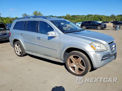 Czwarte zdjęcie samochodu z boku: 2012 MERCEDES-BENZ GL 550 4MATIC VIN:4JGBF8GE1CA771195 - miniatura