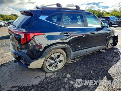 Trzecie zdjęcie samochodu z tyłu: 2024 KIA SELTOS S VIN:KNDEUCAA3R7583218 - miniatura