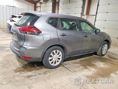 Trzecie zdjęcie samochodu z tyłu: 2018 NISSAN ROGUE S VIN:5N1AT2MT6JC781677 - miniatura