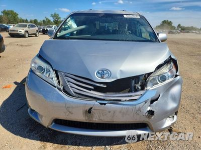 Piąte zdjęcie samochodu w środku: 2016 TOYOTA SIENNA XLE PREMIUM 8-PASSENGER VIN:5TDYK3DCXGS743145 - miniatura