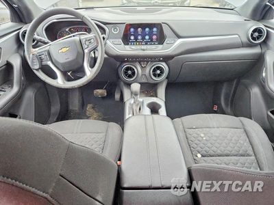 Zdjęcie 8 z 12 samochodu: 2021 CHEVROLET BLAZER 2LT VIN:3GNKBHRS6MS567308 - miniatura