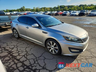 Czwarte zdjęcie samochodu z boku: 2012 KIA OPTIMA SX VIN:5XXGR4A61CG025314 - miniatura