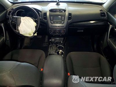 Zdjęcie 8 z 13 samochodu: 2014 KIA SORENTO LX VIN:5XYKTCA61EG545534 - miniatura