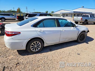 Trzecie zdjęcie samochodu z tyłu: 2017 TOYOTA CAMRY LE VIN:4T1BF1FK4HU286098 - miniatura