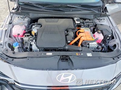 Zdjęcie 11 z 12 samochodu: 2026 HYUNDAI ELANTRA LIMITED VIN:KMHLN4DJ8TU192849 - miniatura