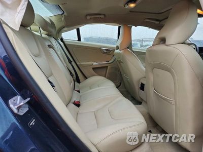 Zdjęcie 10 z 13 samochodu: 2015 VOLVO S60 PLATINUM VIN:YV140MFMXF1354561 - miniatura