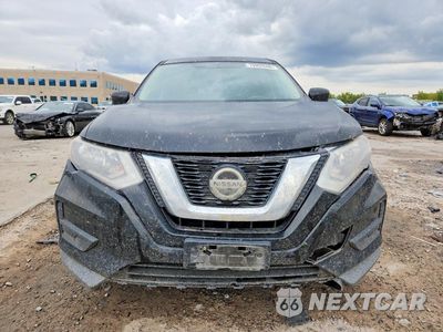 Piąte zdjęcie samochodu w środku: 2018 NISSAN ROGUE S VIN:KNMAT2MVXJP538288 - miniatura