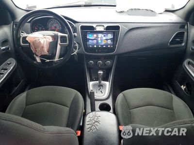 Zdjęcie 8 z 12 samochodu: 2011 CHRYSLER 200 TOURING VIN:1C3BC1FG8BN602312 - miniatura