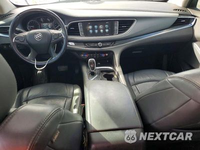 Zdjęcie 8 z 13 samochodu: 2018 BUICK ENCLAVE ESSENCE VIN:5GAERBKW8JJ189163 - miniatura