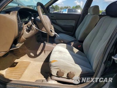 Zdjęcie 7 z 12 samochodu: 1994 TOYOTA CAMRY LE VIN:4T1SK12EXRU441282 - miniatura