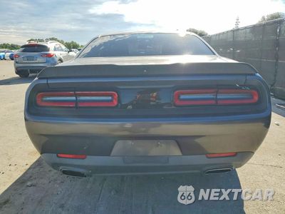 Zdjęcie 6 z 12 samochodu: 2017 DODGE CHALLENGER SXT VIN:2C3CDZAG9HH669266 - miniatura