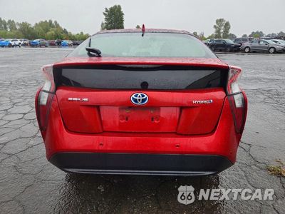 Zdjęcie 6 z 12 samochodu: 2017 TOYOTA PRIUS FOUR VIN:JTDKARFU3H3544300 - miniatura