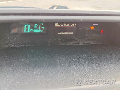 Zdjęcie 9 z 12 samochodu: 2013 TOYOTA PRIUS C TWO VIN:JTDKDTB3XD1540140 - miniatura
