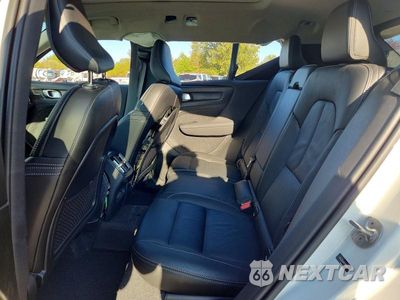 Zdjęcie 10 z 12 samochodu: 2023 VOLVO XC40 ULTIMATE VIN:YV4L12UX4P2101969 - miniatura