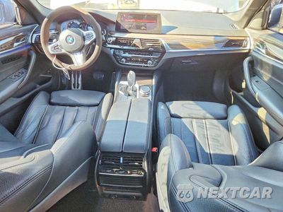 Zdjęcie 8 z 13 samochodu: 2018 BMW 530E VIN:WBAJA9C55JB250821 - miniatura