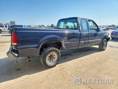 Trzecie zdjęcie samochodu z tyłu: 2001 FORD F250 SUPER DUTY VIN:1FTNX21L31EB49822 - miniatura