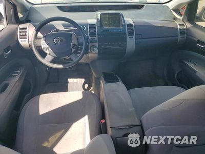 Zdjęcie 8 z 12 samochodu: 2005 TOYOTA PRIUS BASE VIN:JTDKB20U657052491 - miniatura