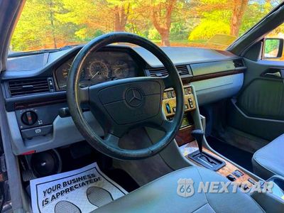 Zdjęcie 9 z 10 samochodu: 1993 MERCEDES-BENZ 300 CECV VIN:WDBEA66E7PB922559 - miniatura
