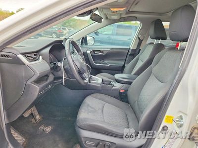 Zdjęcie 7 z 14 samochodu: 2021 TOYOTA RAV4 XLE VIN:2T3P1RFV0MC186015 - miniatura