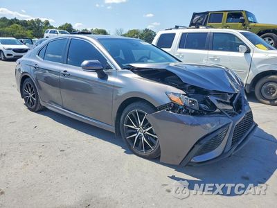 Czwarte zdjęcie samochodu z boku: 2022 TOYOTA CAMRY SE VIN:4T1G11AK1NU074654 - miniatura