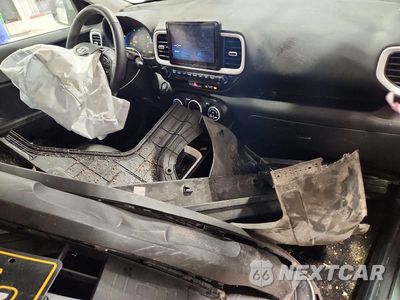 Zdjęcie 8 z 13 samochodu: 2025 HYUNDAI VENUE LIMITED VIN:KMHRC8A32SU394307 - miniatura
