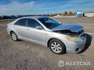 Czwarte zdjęcie samochodu z boku: 2010 TOYOTA CAMRY LE VIN:4T1BF3EK9AU524403 - miniatura