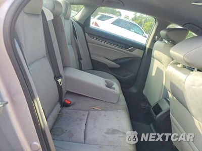 Zdjęcie 10 z 13 samochodu: 2020 HONDA ACCORD LX VIN:1HGCV1F10LA079819 - miniatura