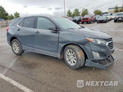 Czwarte zdjęcie samochodu z boku: 2020 CHEVROLET EQUINOX LT VIN:2GNAXKEV4L6185057 - miniatura