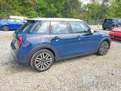 Trzecie zdjęcie samochodu z tyłu: 2025 MINI COOPER S VIN:WMW53GD06S2W70284 - miniatura