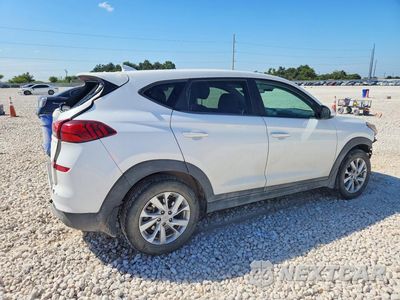 Trzecie zdjęcie samochodu z tyłu: 2020 HYUNDAI TUCSON SE VIN:KM8J23A47LU109162 - miniatura