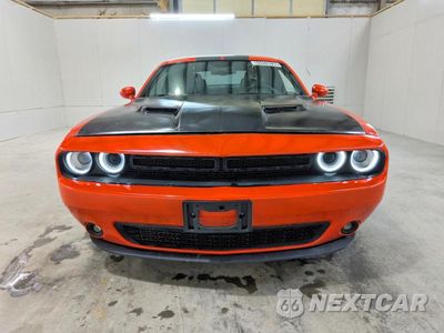 Piąte zdjęcie samochodu w środku: 2017 DODGE CHALLENGER SXT VIN:2C3CDZAGXHH542803 - miniatura