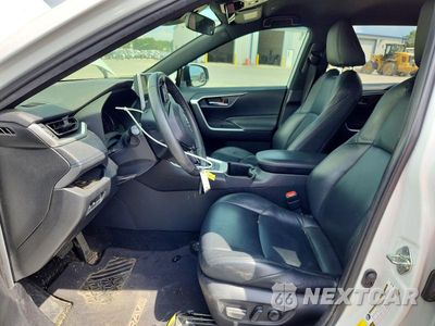 Zdjęcie 7 z 13 samochodu: 2023 TOYOTA RAV4 SE VIN:JTM16RFV1PD103862 - miniatura